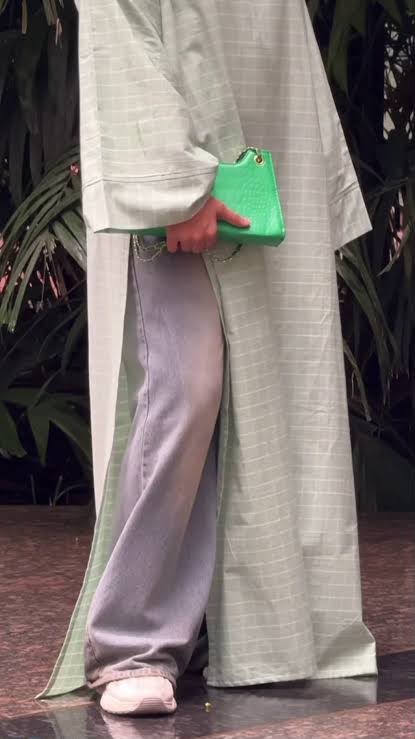 Minimal Grid Print Long Kaftan